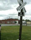 crossing_post.jpg (58270 bytes)